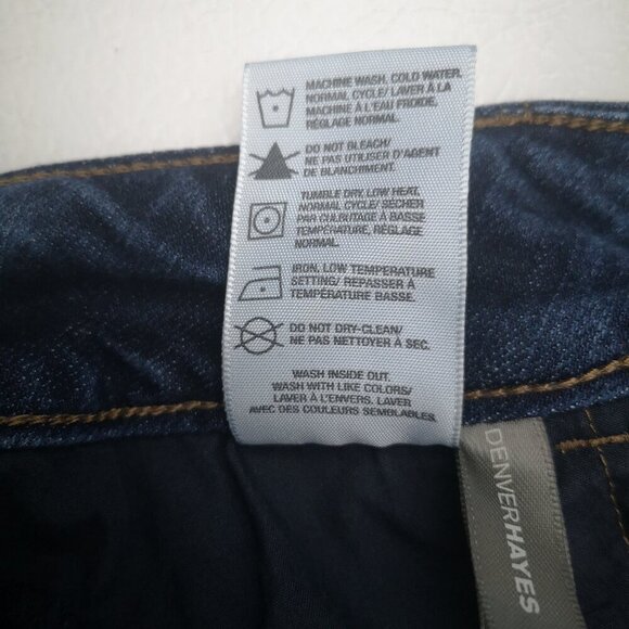 Denver Hayes Curve Tech Ladies Size 12 Chloe Curvy Fit Medium Wash Capri's - Picture 8 of 12